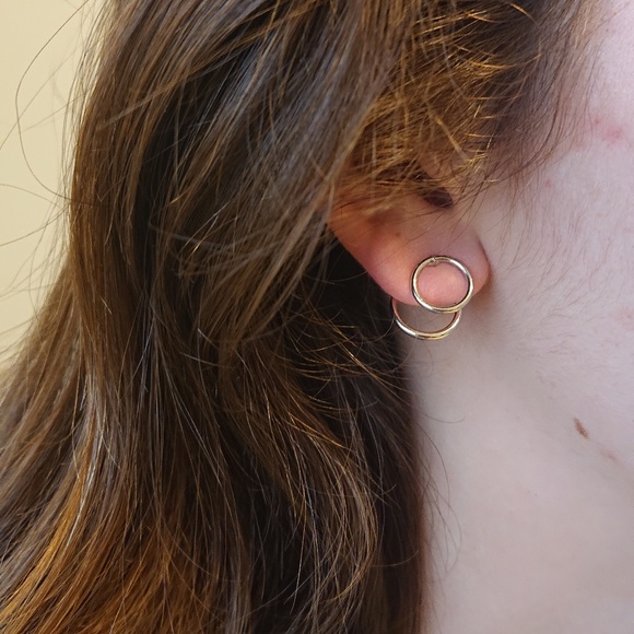 Minimalist Double Circle Stud Earrings - Picture 7 of 7